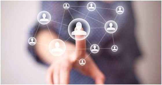 黄金价格小幅震荡，美联储降息预期与地缘局势推动后市