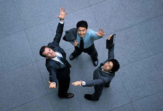 美联储降息预期升温推动金价创新高 避险需求减弱成短期变量