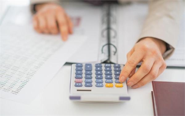 金价上涨：美元走弱与美联储降息预期推动