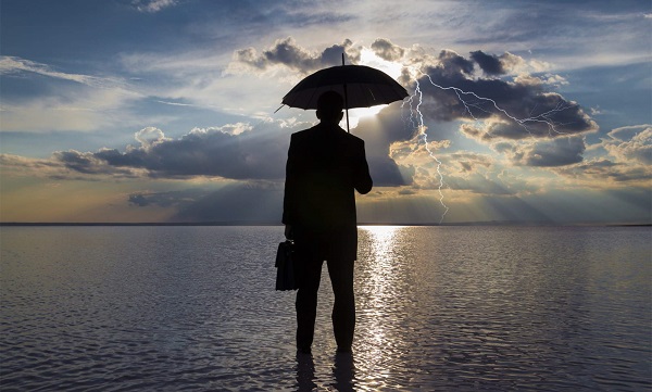 金价回落美原油承压 美乌谈判进展影响市场